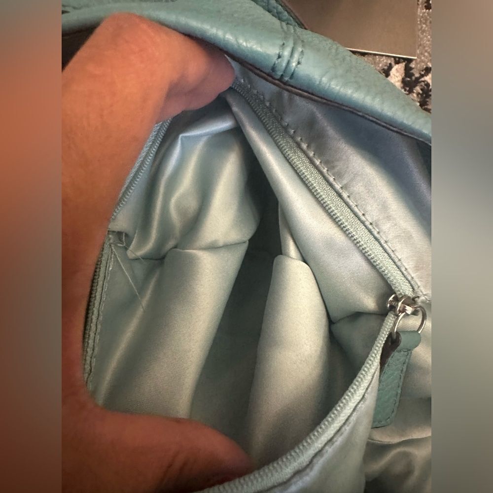 COACH AVERY LEATHER HOBO - Picture 11 of 11